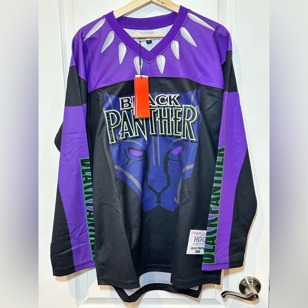 Black Panther Men’s #24 Wakanda Forever Headgear Classics Hockey Jersey, Size XL